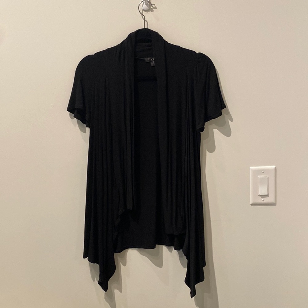 Black short sleeve Shaw